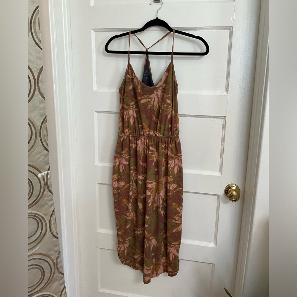 Women dress